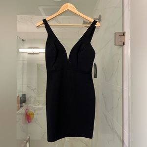 Lulu’s perfect pick black bodycon dress